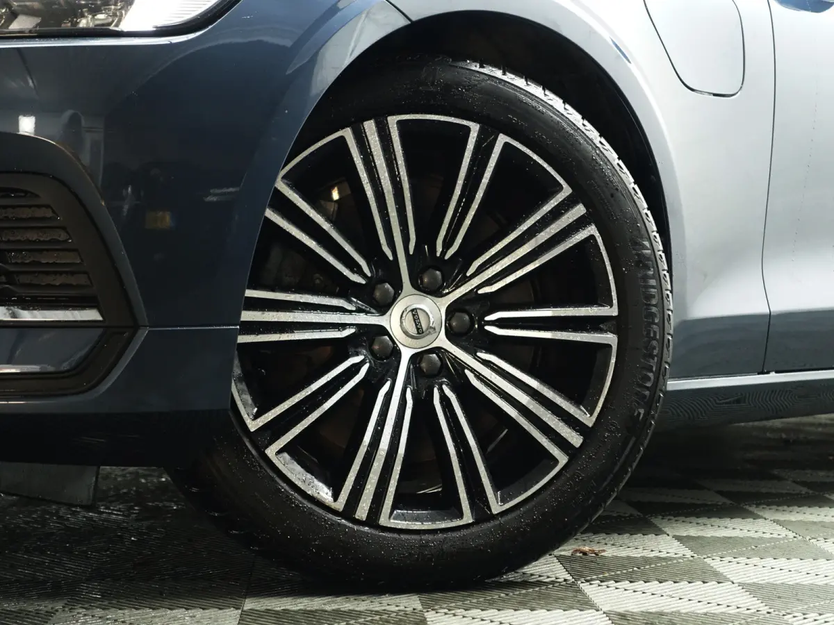 2.0 T8 Twin Engine AWD Inscription- Design Leder, Panoramadak, Head Up, Memory, Blis, Xenon Led
