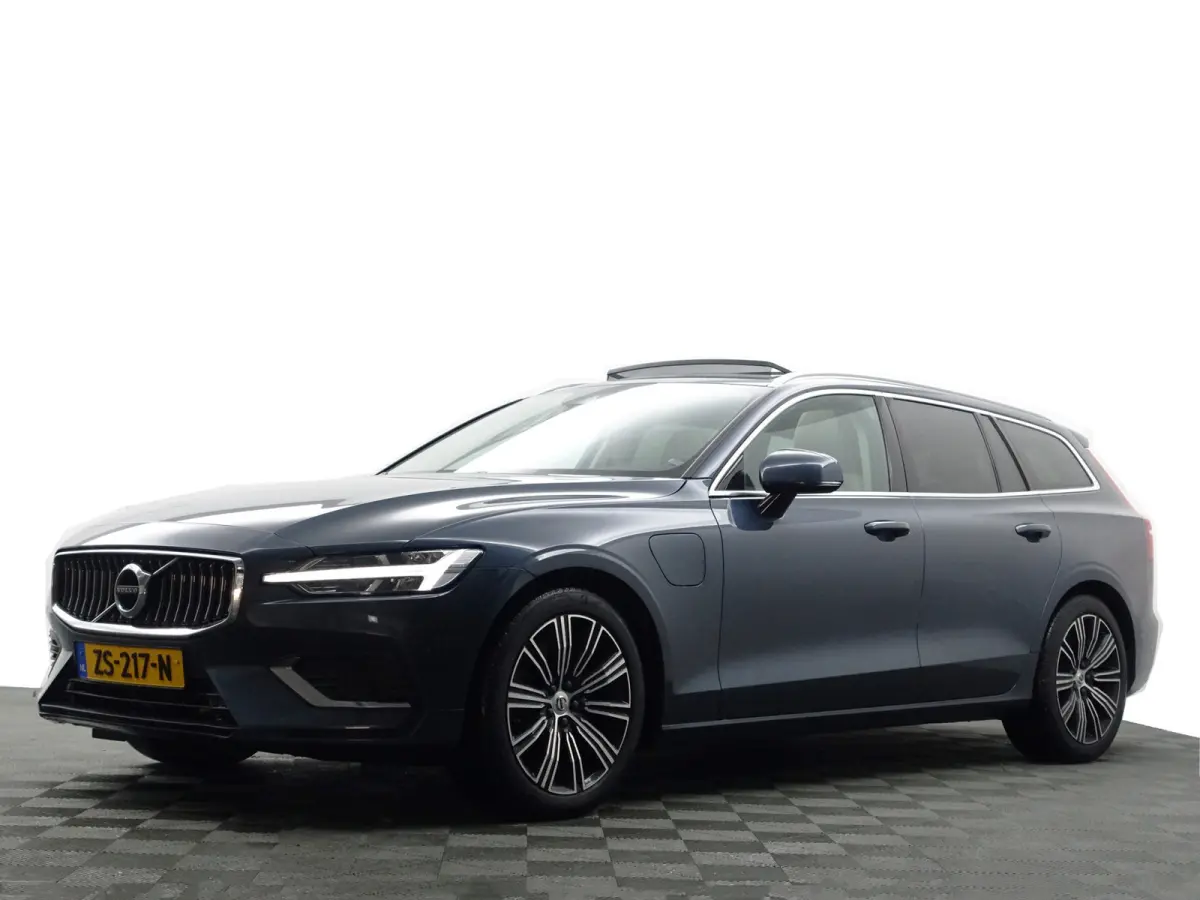 2.0 T8 Twin Engine AWD Inscription- Design Leder, Panoramadak, Head Up, Memory, Blis, Xenon Led