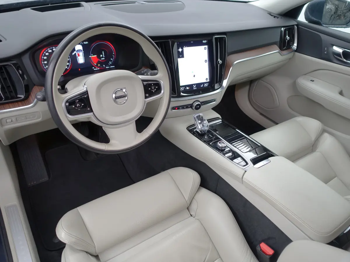 2.0 T8 Twin Engine AWD Inscription- Design Leder, Panoramadak, Head Up, Memory, Blis, Xenon Led