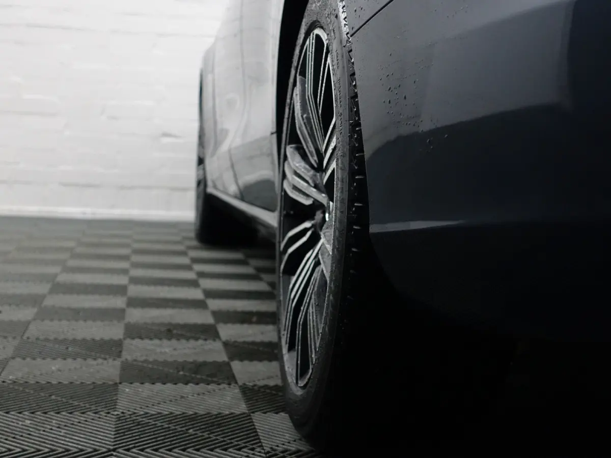 2.0 T8 Twin Engine AWD Inscription- Design Leder, Panoramadak, Head Up, Memory, Blis, Xenon Led