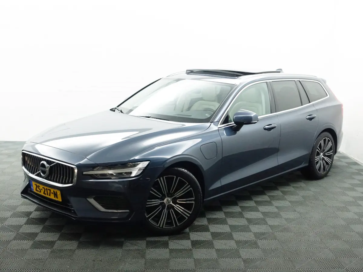 2.0 T8 Twin Engine AWD Inscription- Design Leder, Panoramadak, Head Up, Memory, Blis, Xenon Led