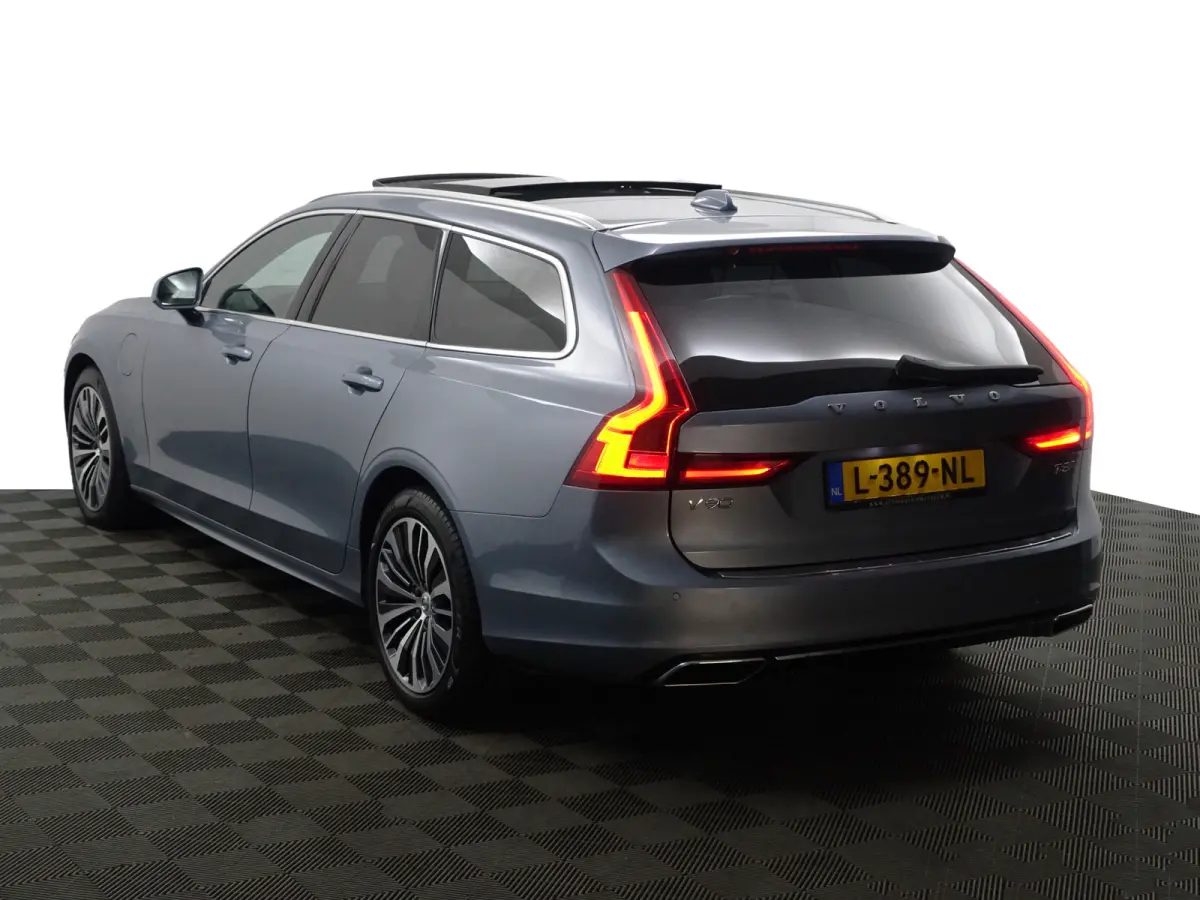 2.0 T8 AWD Inscription Aut- Head Up, Elek Trekhaak, Panoramadak, Harman Kardon, Stoel/Stuurverwarming