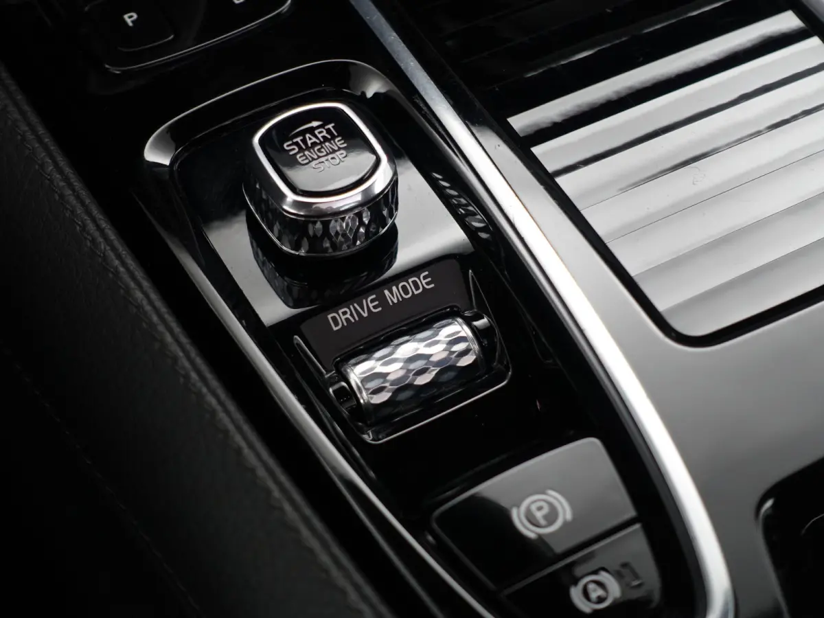 2.0 T8 AWD Inscription Aut- Head Up, Elek Trekhaak, Panoramadak, Harman Kardon, Stoel/Stuurverwarming
