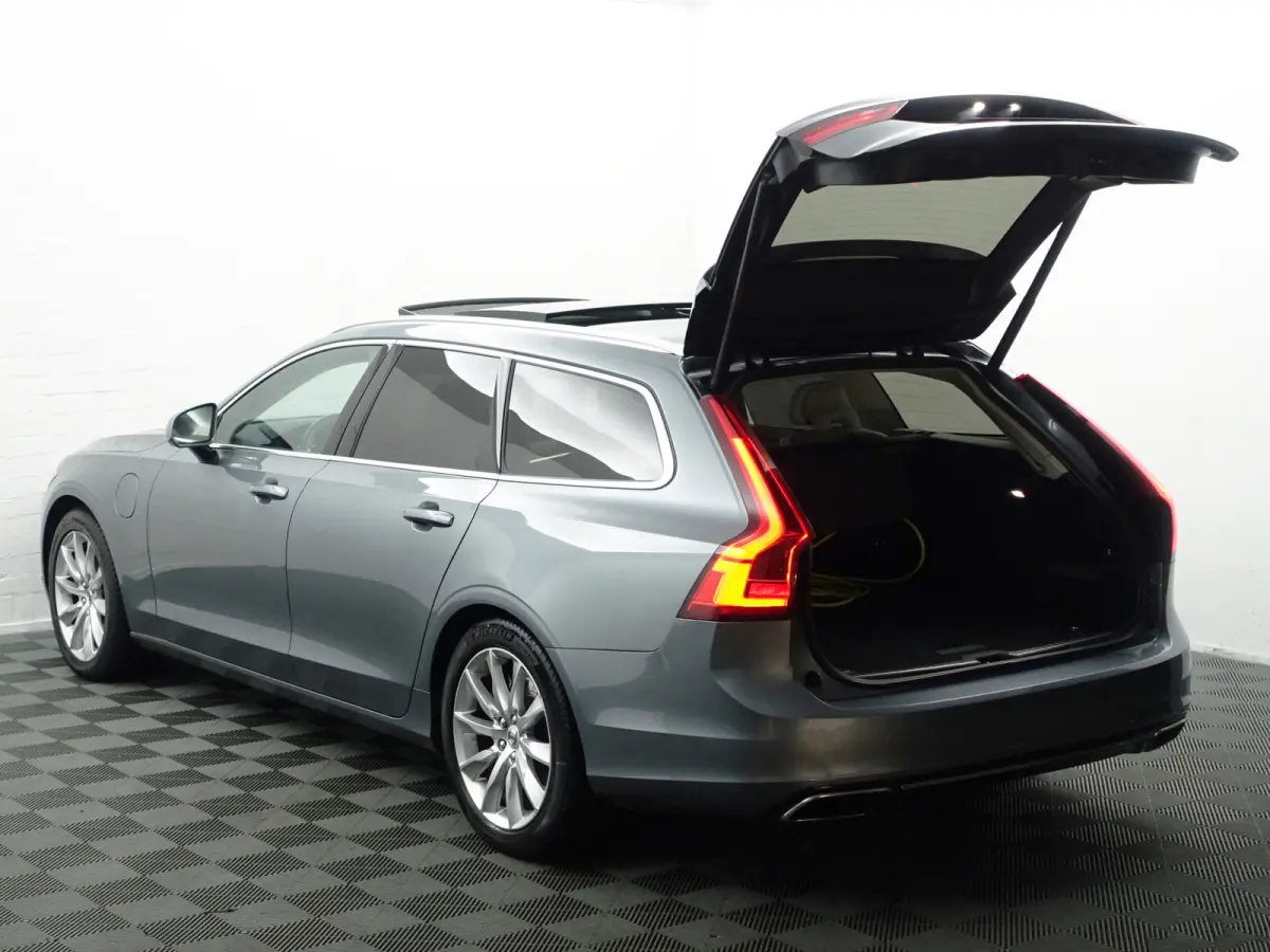 2.0 T8 AWD Inscription Aut- Panodak, Xenon led, Stuur/Stoelverwarming, Elek Trekhaak, Lane Assist, Blis, Dynamic Select