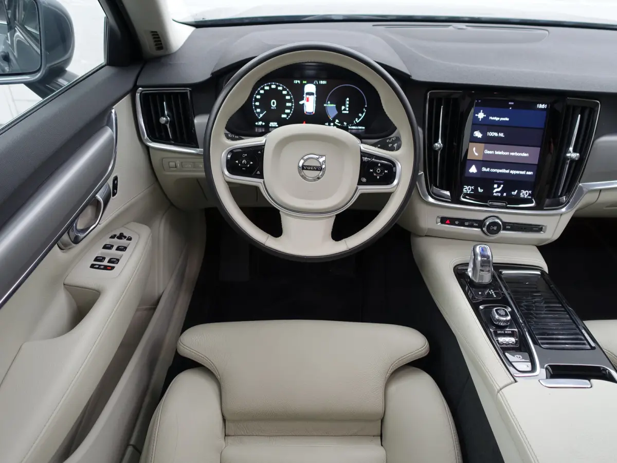 2.0 T8 AWD Inscription Aut- Panodak, Xenon led, Stuur/Stoelverwarming, Elek Trekhaak, Lane Assist, Blis, Dynamic Select