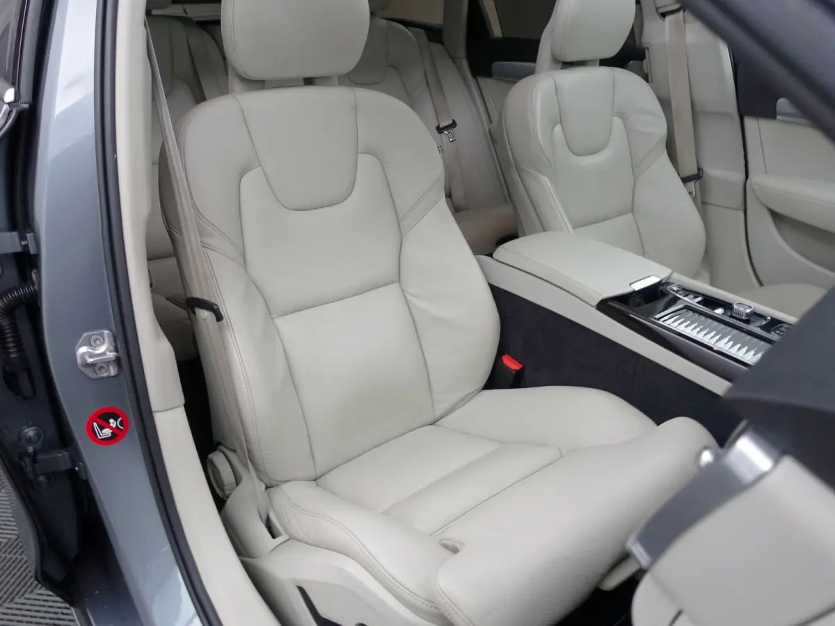 2.0 T8 AWD Inscription Aut- Panodak, Xenon led, Stuur/Stoelverwarming, Elek Trekhaak, Lane Assist, Blis, Dynamic Select