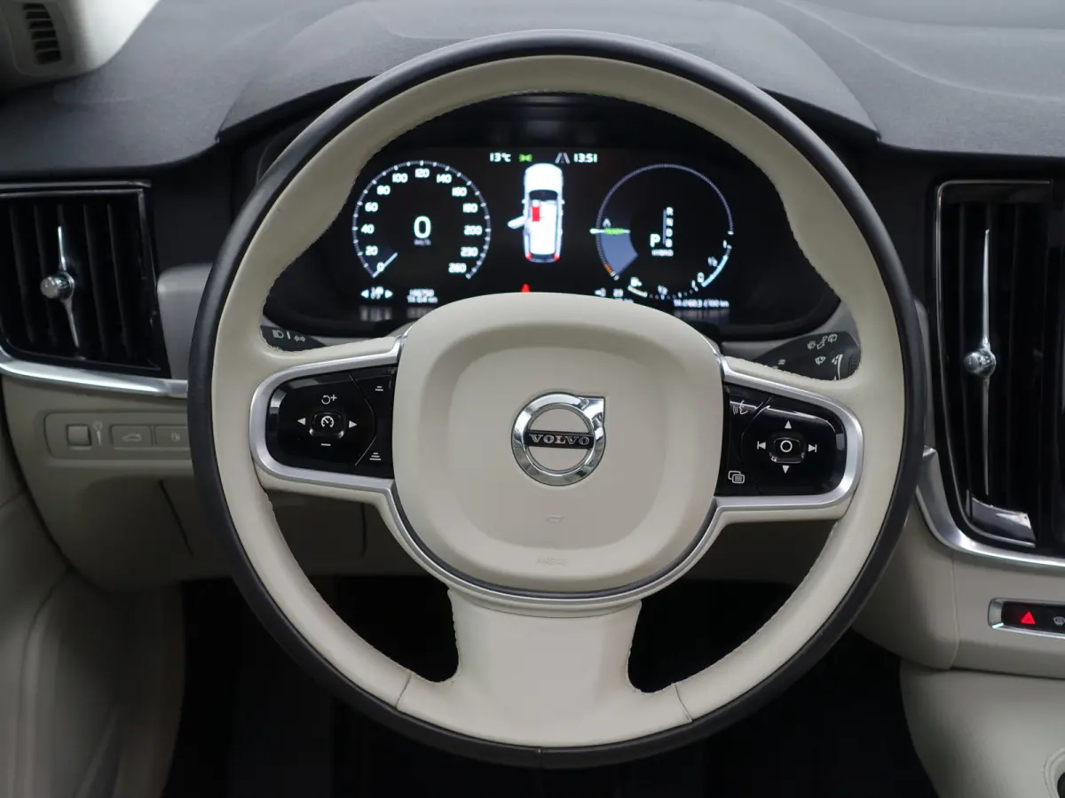 2.0 T8 AWD Inscription Aut- Panodak, Xenon led, Stuur/Stoelverwarming, Elek Trekhaak, Lane Assist, Blis, Dynamic Select