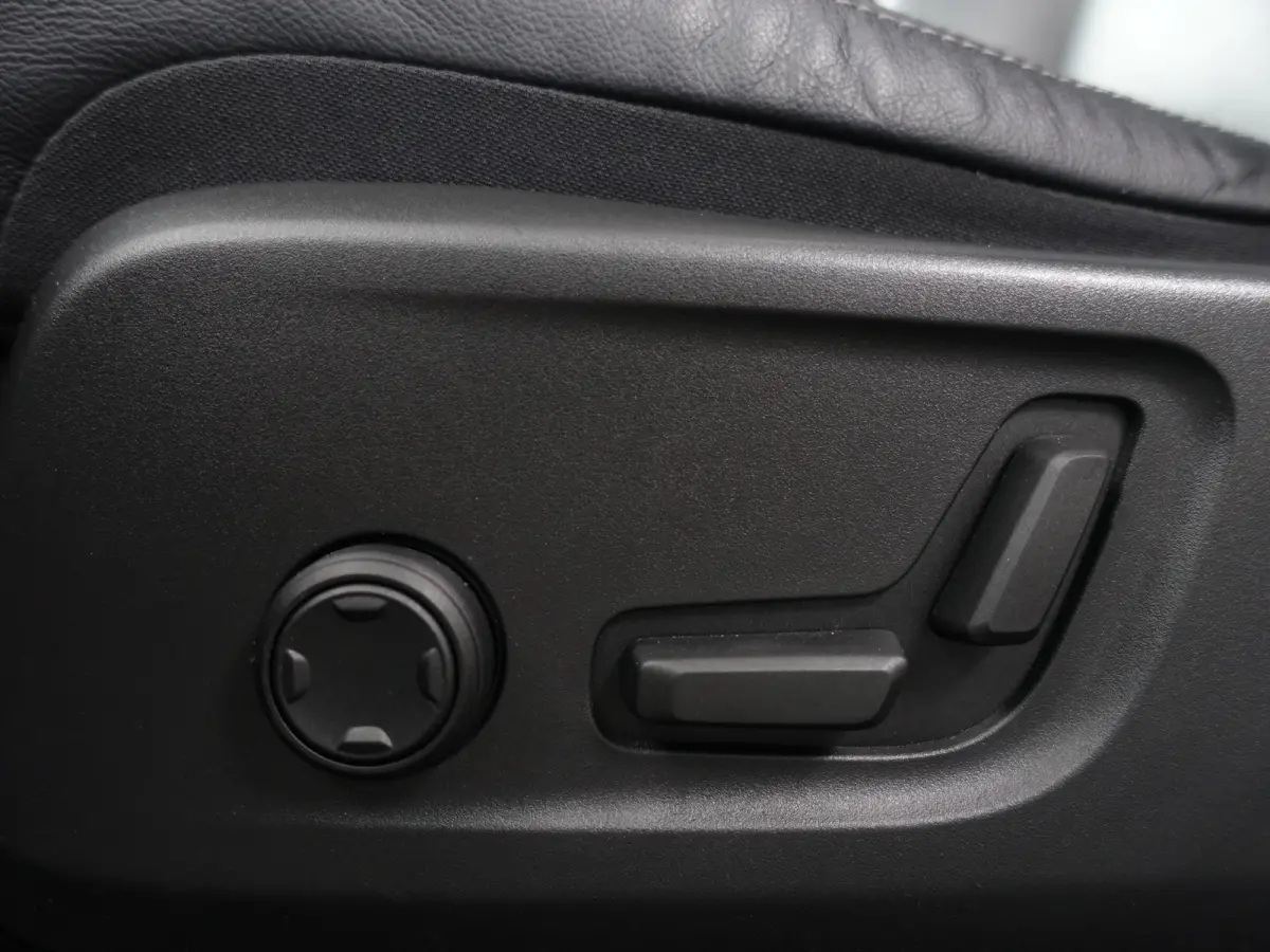 1.5 T5 R-Design Aut- Panoramadak, Harman Kardon, Stoel Memory, Stuur/Stoelverwarming, Carplay