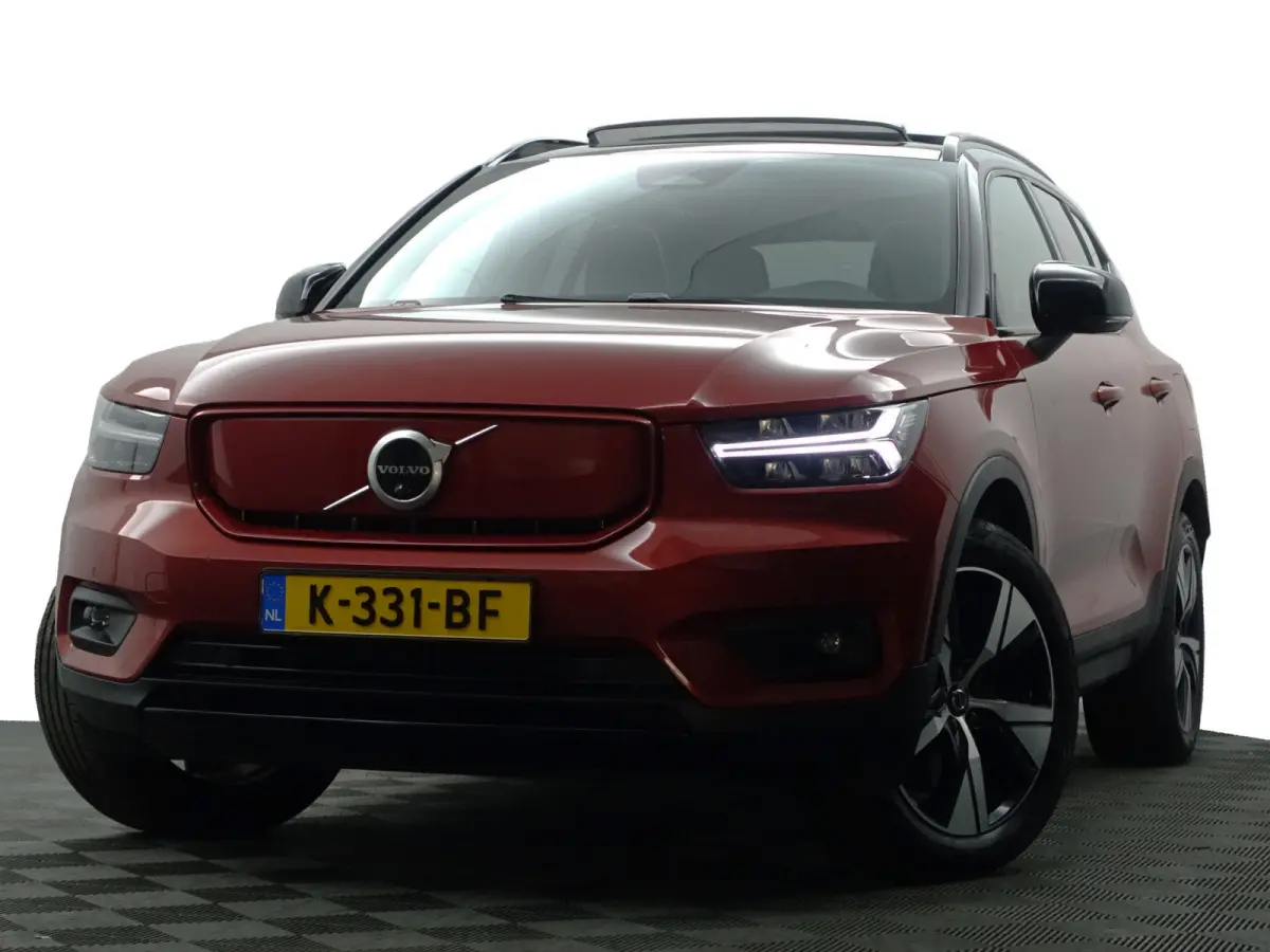 P8 AWD R-Design Aut- Two Tone, Panoramadak, Harman Kardon, 360 Camera, Carplay, Stuur/Stoelverwarming