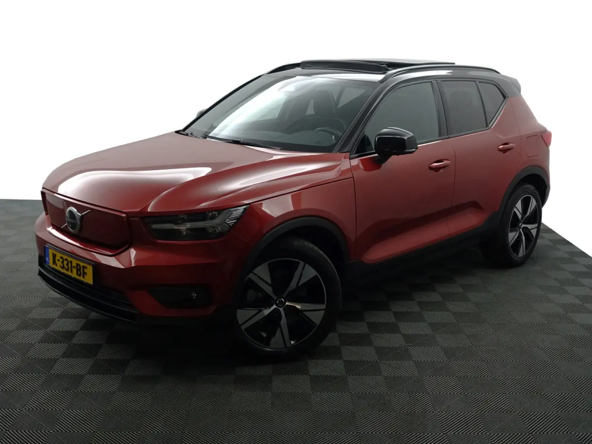 P8 AWD R-Design Aut- Two Tone, Panoramadak, Harman Kardon, 360 Camera, Carplay, Stuur/Stoelverwarming