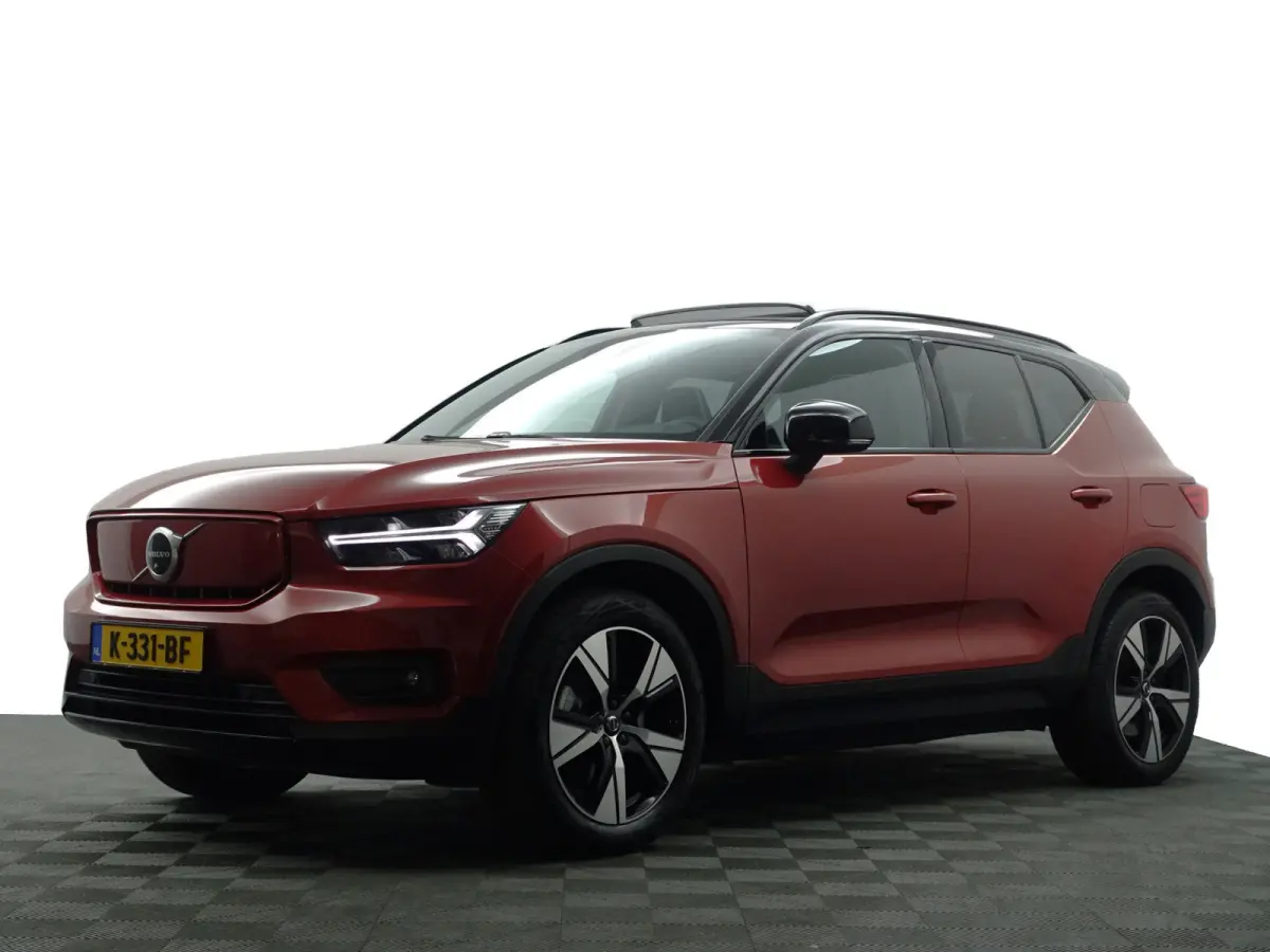 P8 AWD R-Design Aut- Two Tone, Panoramadak, Harman Kardon, 360 Camera, Carplay, Stuur/Stoelverwarming