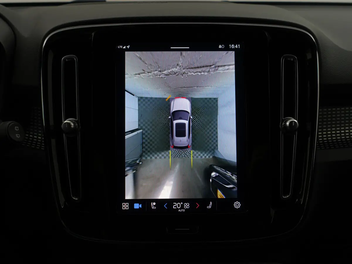 P8 AWD R-Design Aut- Two Tone, Panoramadak, Harman Kardon, 360 Camera, Carplay, Stuur/Stoelverwarming