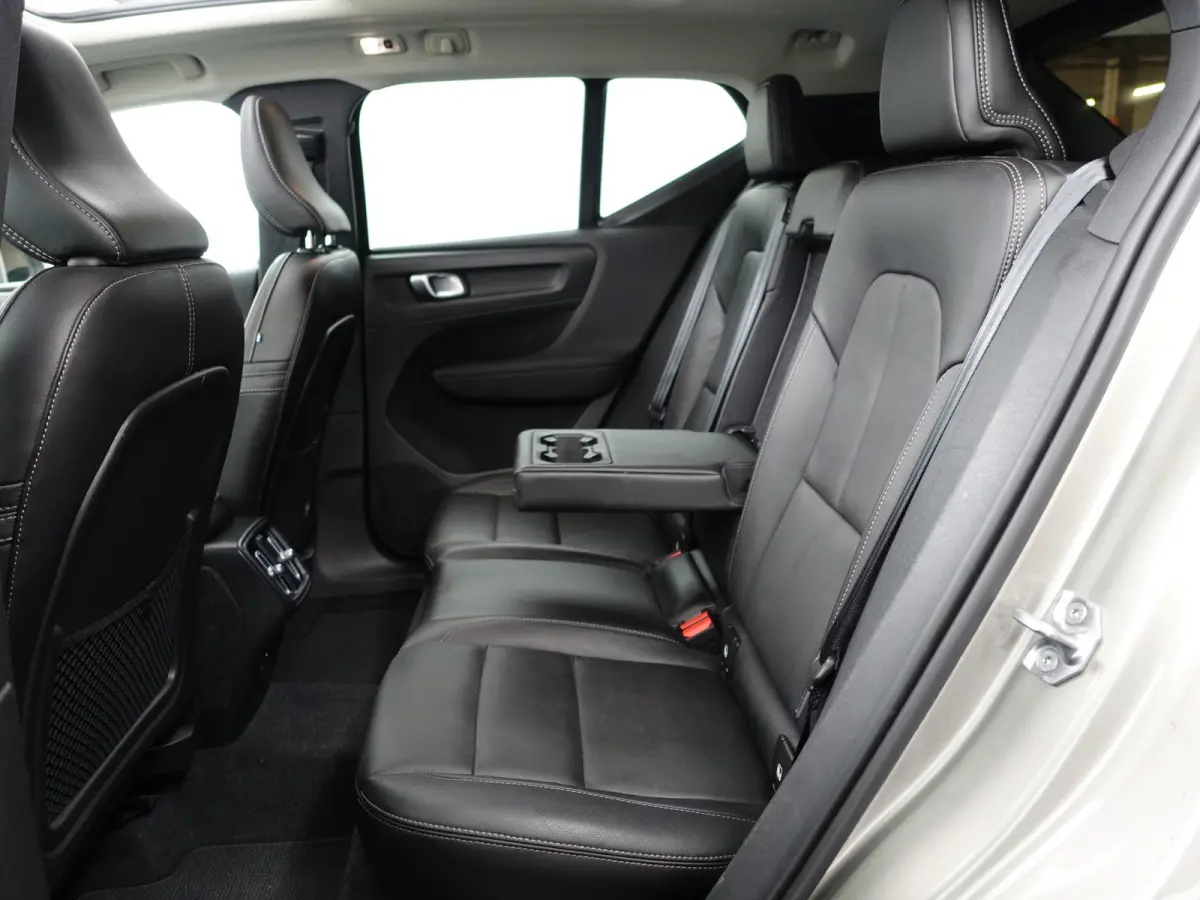 1.5 T3 Inscription Aut- Panodak, Harman Kardon, Stuur/Stoelverwarming, Lane Assist, Xenon Led, Virtual Cockpit