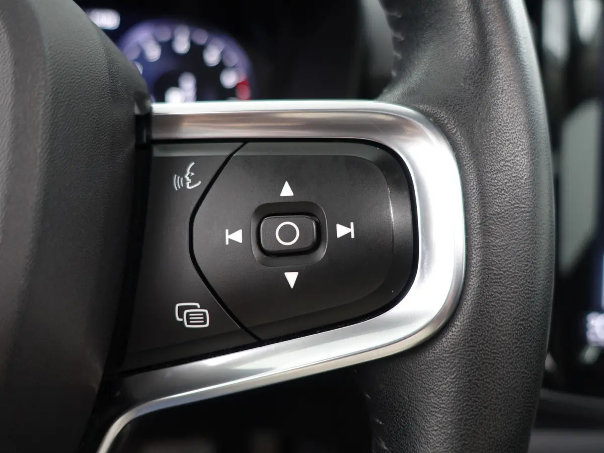 1.5 T3 Inscription Aut- Panodak, Harman Kardon, Stuur/Stoelverwarming, Lane Assist, Xenon Led, Virtual Cockpit
