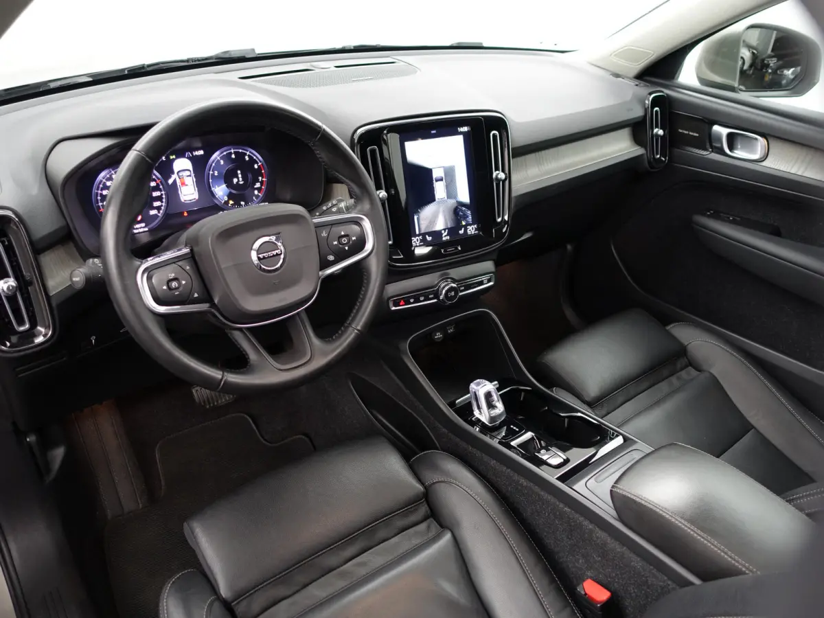 1.5 T3 Inscription Aut- Panodak, Harman Kardon, Stuur/Stoelverwarming, Lane Assist, Xenon Led, Virtual Cockpit