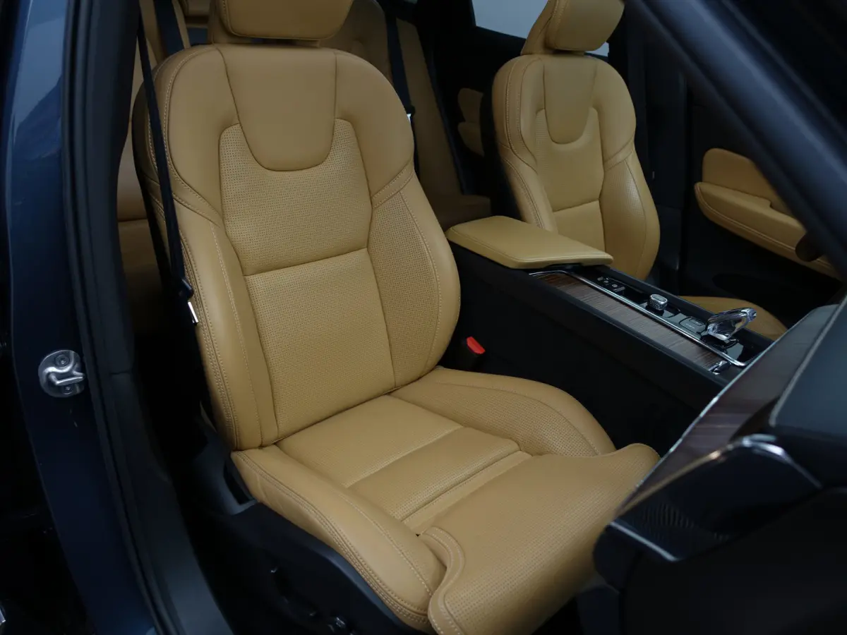 2.0 T6 Plug-in hybrid AWD Inscription- Panoramadak, Elek Trekhaak, Stuur/Stoelverwarming, Stoelventilatie, Harman Kardon