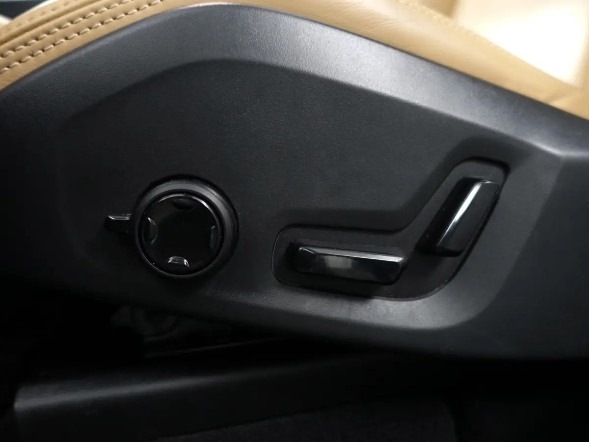 2.0 T6 Plug-in hybrid AWD Inscription- Panoramadak, Elek Trekhaak, Stuur/Stoelverwarming, Stoelventilatie, Harman Kardon