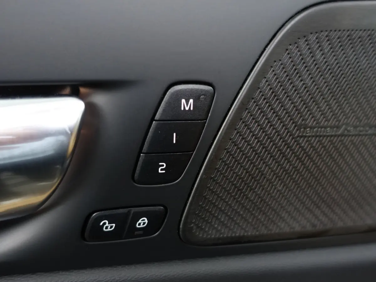 2.0 T6 Plug-in hybrid AWD Inscription- Panoramadak, Elek Trekhaak, Stuur/Stoelverwarming, Stoelventilatie, Harman Kardon