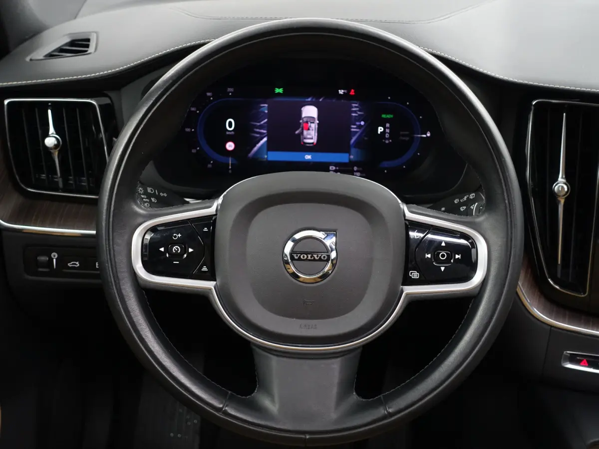 2.0 T6 Plug-in hybrid AWD Inscription- Panoramadak, Elek Trekhaak, Stuur/Stoelverwarming, Stoelventilatie, Harman Kardon