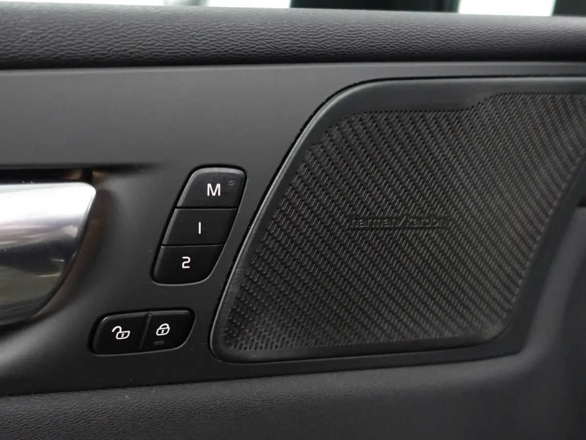 2.0 T6 Plug-in hybrid AWD Inscription- Facelift, Harman Kardon, Panoramadak, Head Up, Elek Trekhaak