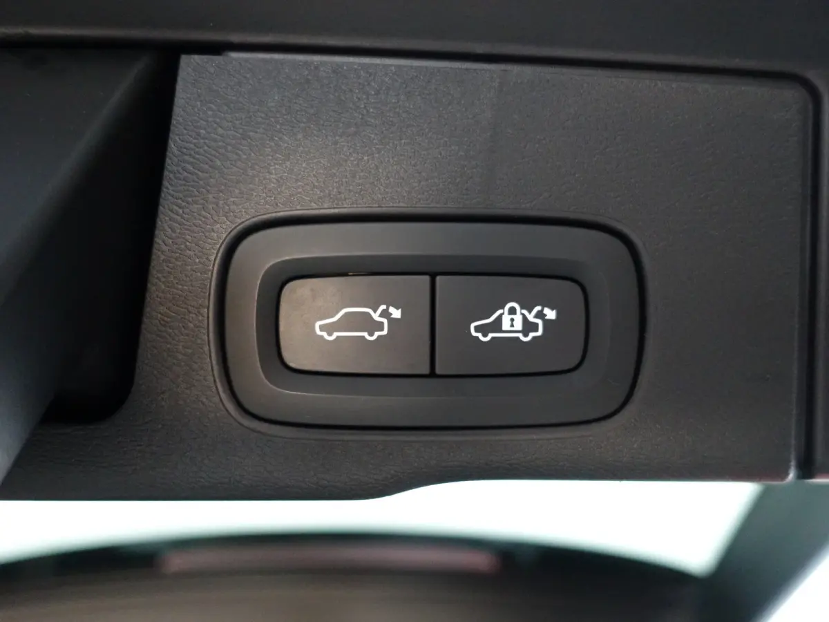 2.0 T6 Plug-in hybrid AWD Inscription- Facelift, Harman Kardon, Panoramadak, Head Up, Elek Trekhaak