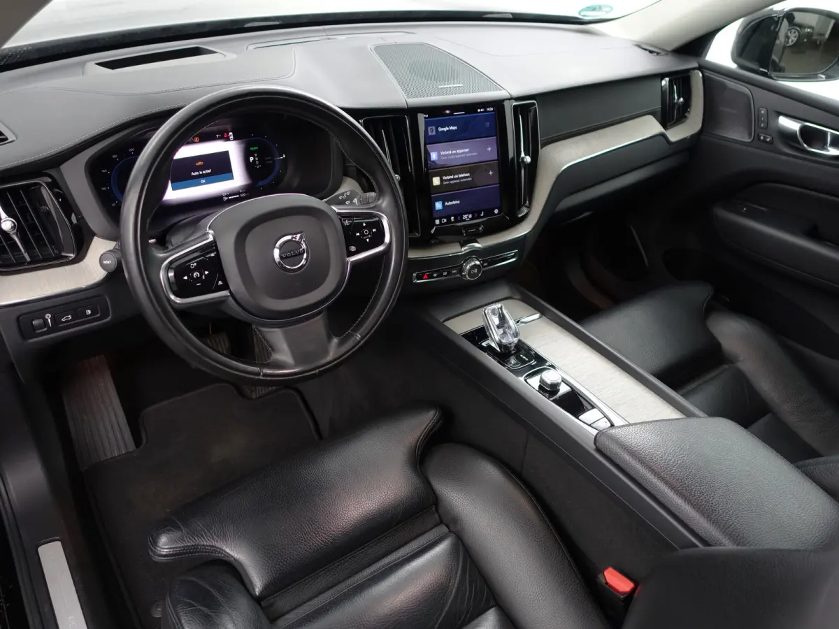 2.0 T6 Plug-in hybrid AWD Inscription- Facelift, Harman Kardon, Panoramadak, Head Up, Elek Trekhaak