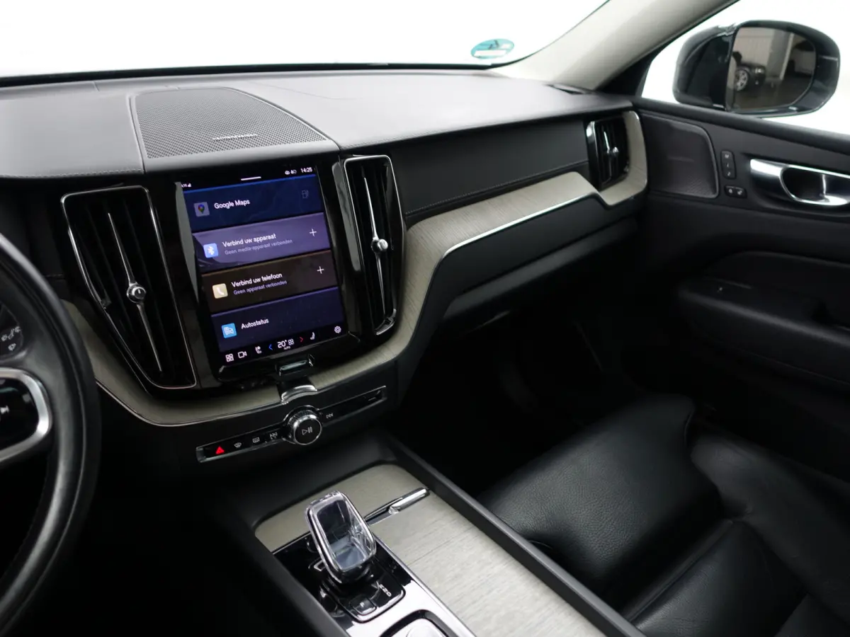 2.0 T6 Plug-in hybrid AWD Inscription- Facelift, Harman Kardon, Panoramadak, Head Up, Elek Trekhaak