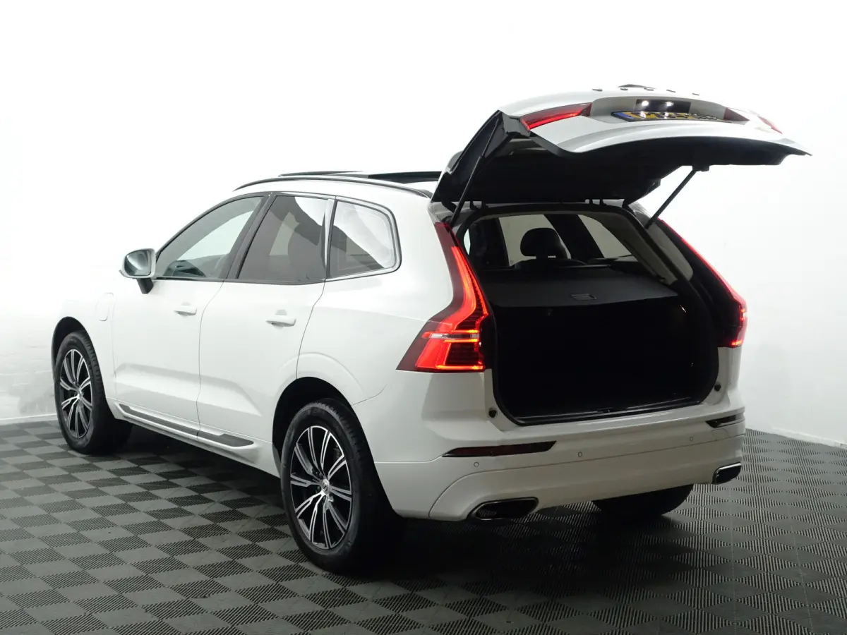2.0 T8 Twin Engine AWD Inscription Blackpack Aut- Panoramadak, Memory, Xenon led, Blis, Dynamic Select, Elek Trekhaak, Lane Assist