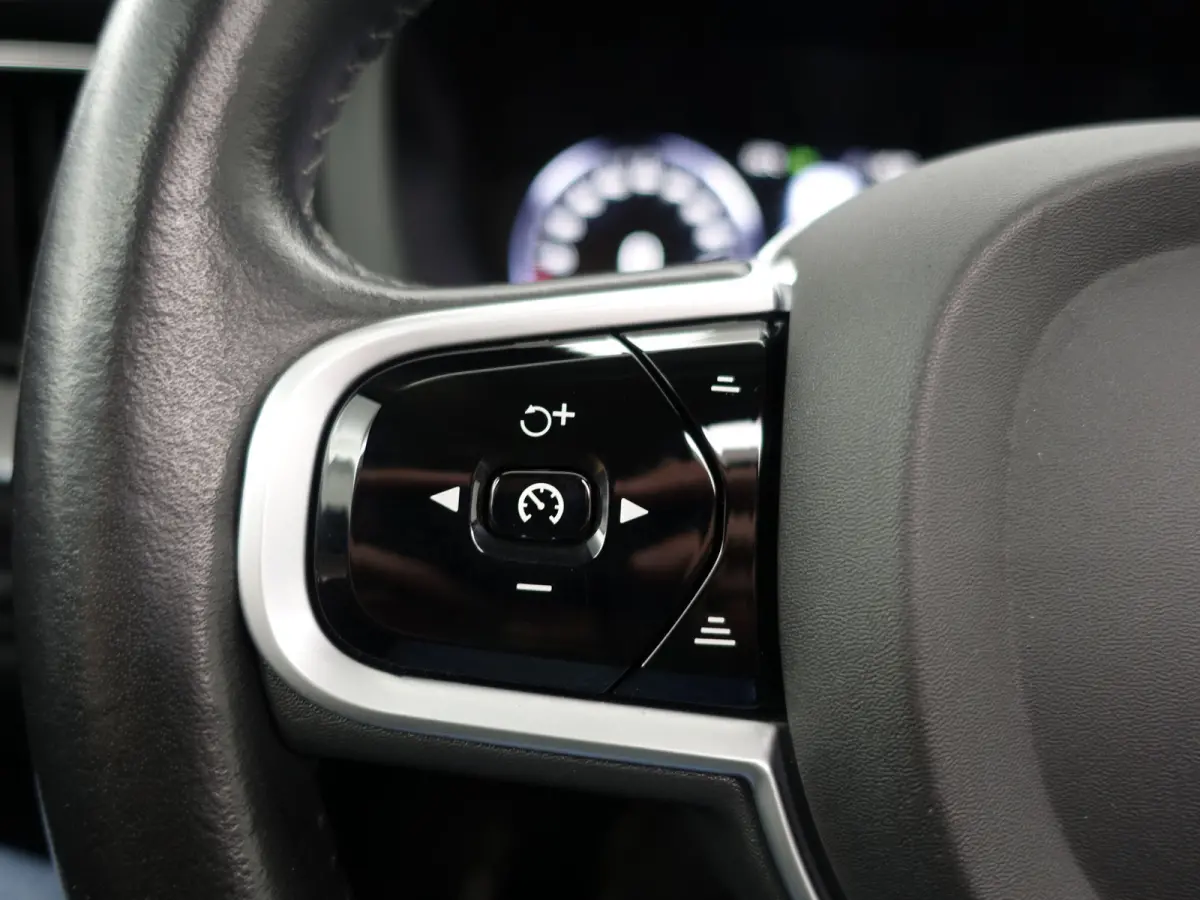 2.0 T8 Twin Engine AWD Inscription Blackpack Aut- Panoramadak, Memory, Xenon led, Blis, Dynamic Select, Elek Trekhaak, Lane Assist