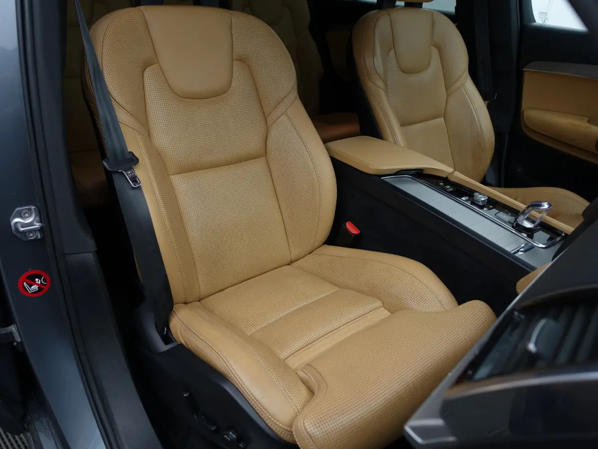 2.0 T8 Twin Engine AWD Inscription- 7 Pers, Panoramadak, Trekhaak, Carplay, Android Auto, Active Xenon Led