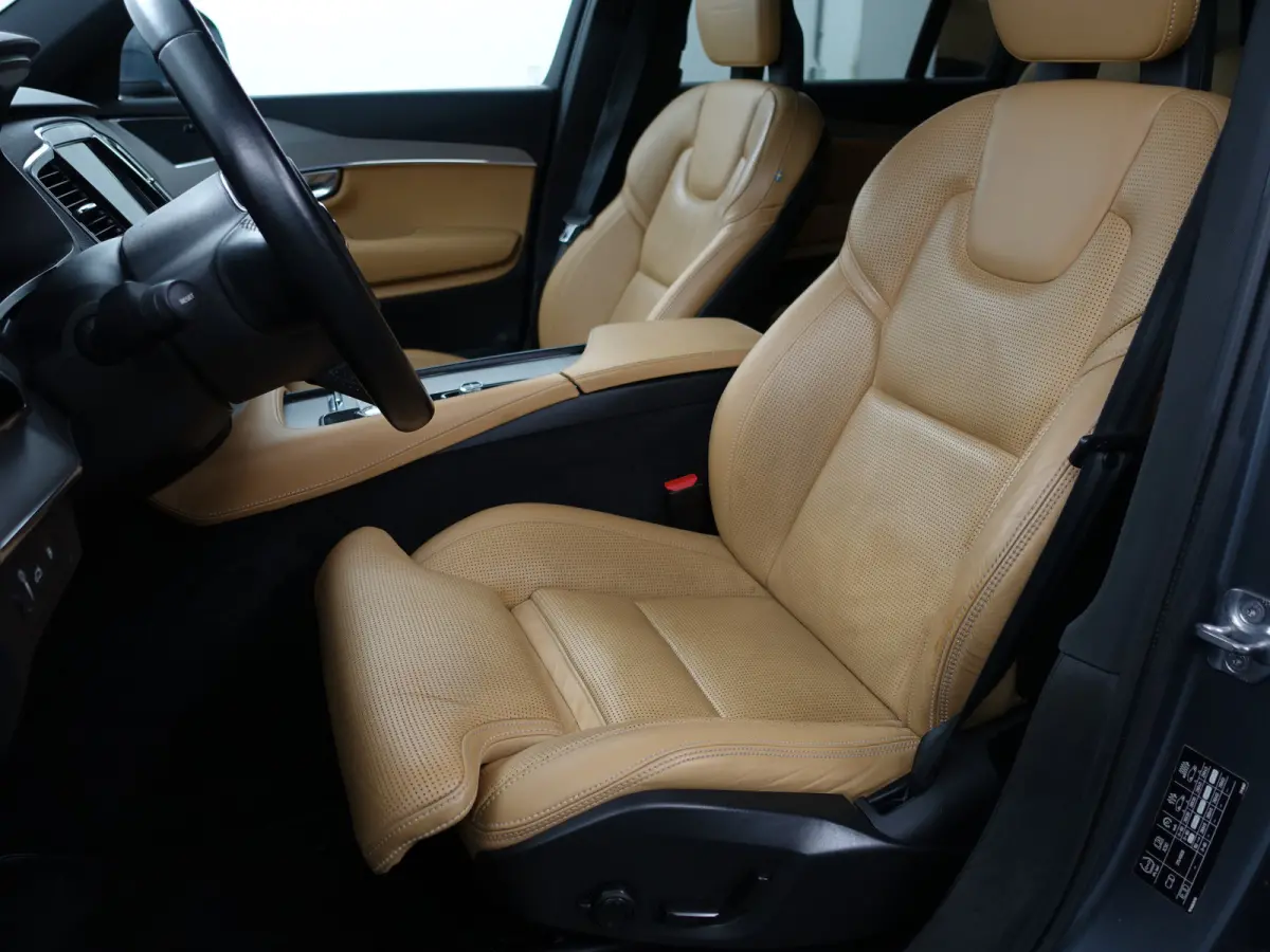 2.0 T8 Twin Engine AWD Inscription- 7 Pers, Panoramadak, Trekhaak, Carplay, Android Auto, Active Xenon Led