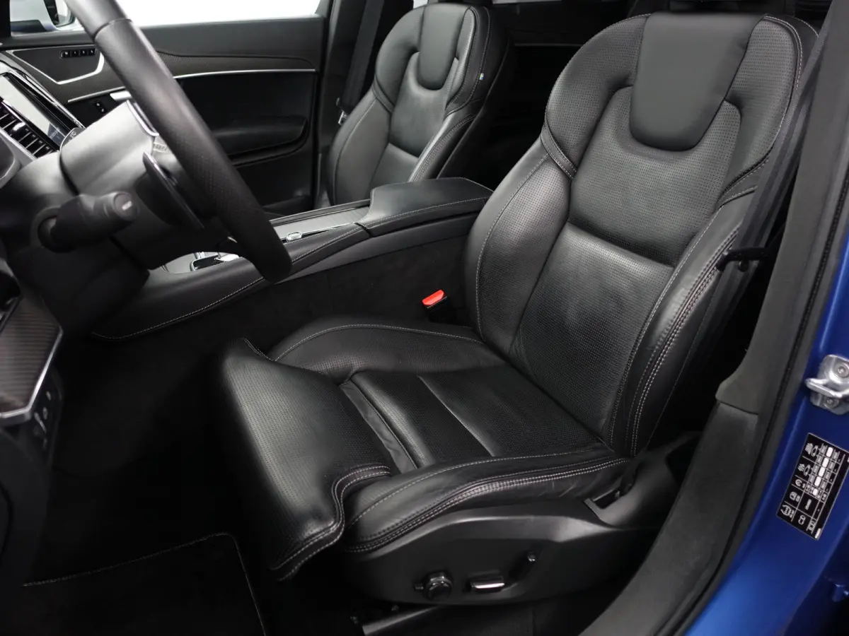 2.0 T8 Twin Engine AWD R-Design- 7 Pers, Carbon Afwerking, Panoramadak, 360 Camera, Carplay, Android Auto