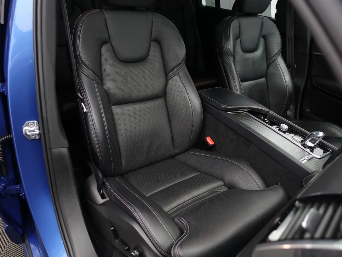 2.0 T8 Twin Engine AWD R-Design- 7 Pers, Carbon Afwerking, Panoramadak, 360 Camera, Carplay, Android Auto