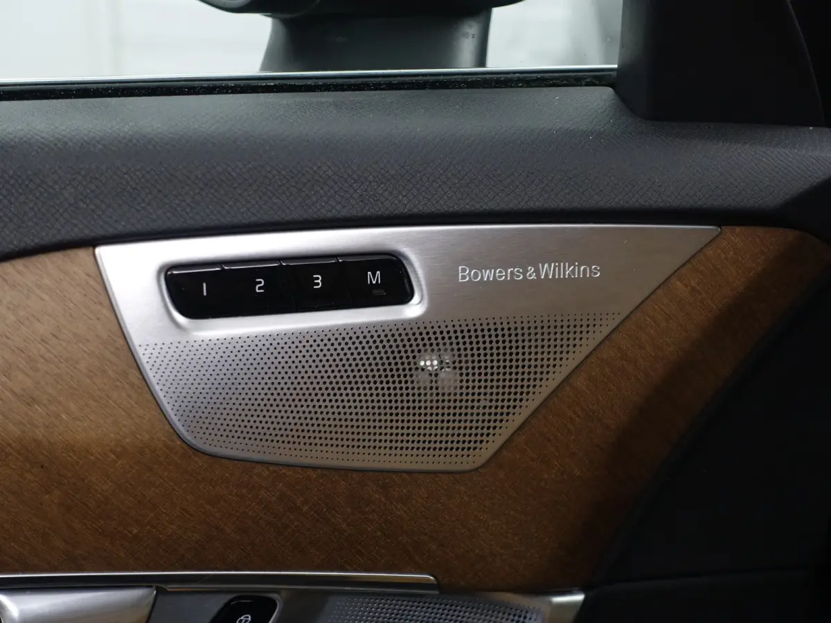 2.0 T8 Twin Engine AWD Inscription- 7 Pers, Panoramadak, Bowers Wilkins, Head Up, Stoelventilatie, Stuur/Stoelverwarming