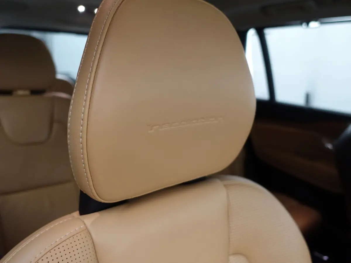 2.0 T8 Twin Engine AWD Inscription- 7 Pers, Panoramadak, Bowers Wilkins, Head Up, Stoelventilatie, Stuur/Stoelverwarming