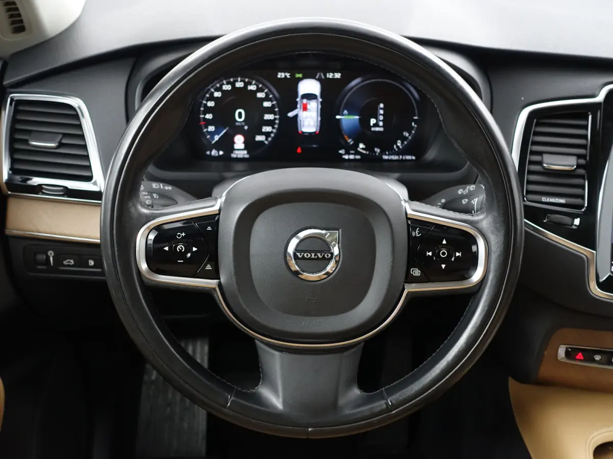 2.0 T8 Twin Engine AWD Inscription- 7 Pers, Panoramadak, Bowers Wilkins, Head Up, Stoelventilatie, Stuur/Stoelverwarming