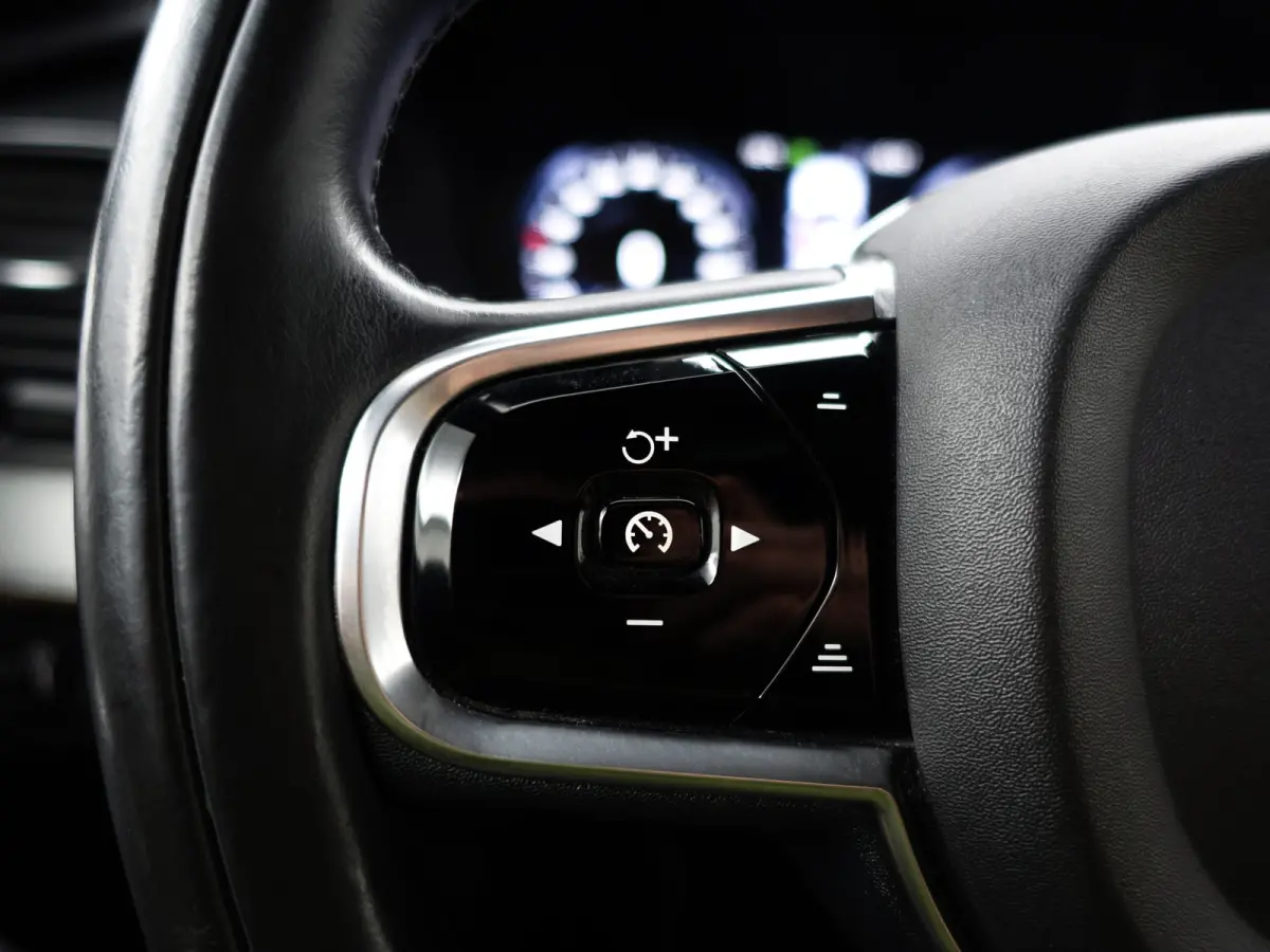 2.0 T8 Twin Engine AWD Inscription Aut- Bowers Wilkins, Panodak, Memory, Head Up, Stoelventilatie, Stuur/Stoelverwarming