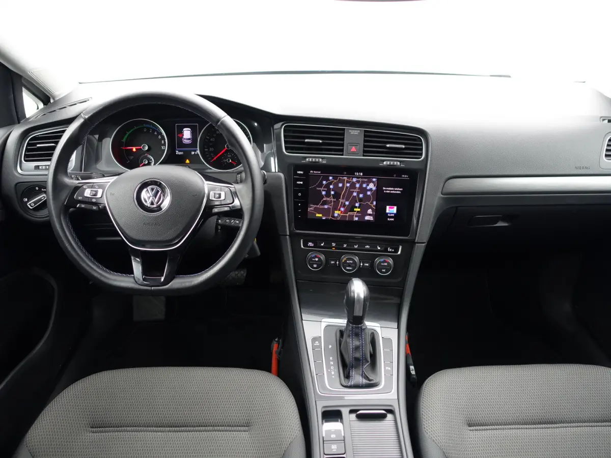 Highline Aut- CarPlay, Dynamic Select, Park Assist, Led, Stoelverwarming, Ada Cruise, Clima