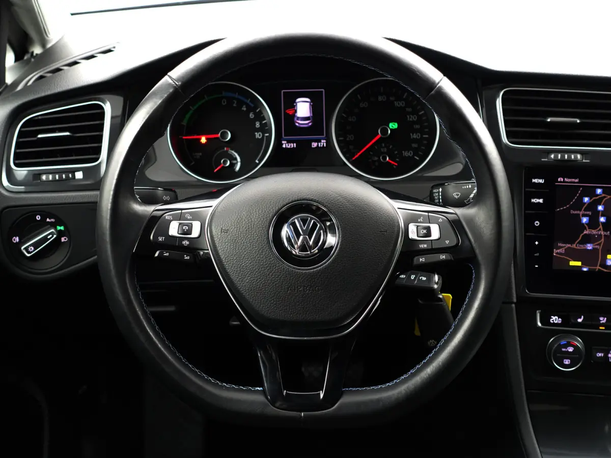 Highline Aut- CarPlay, Dynamic Select, Park Assist, Led, Stoelverwarming, Ada Cruise, Clima