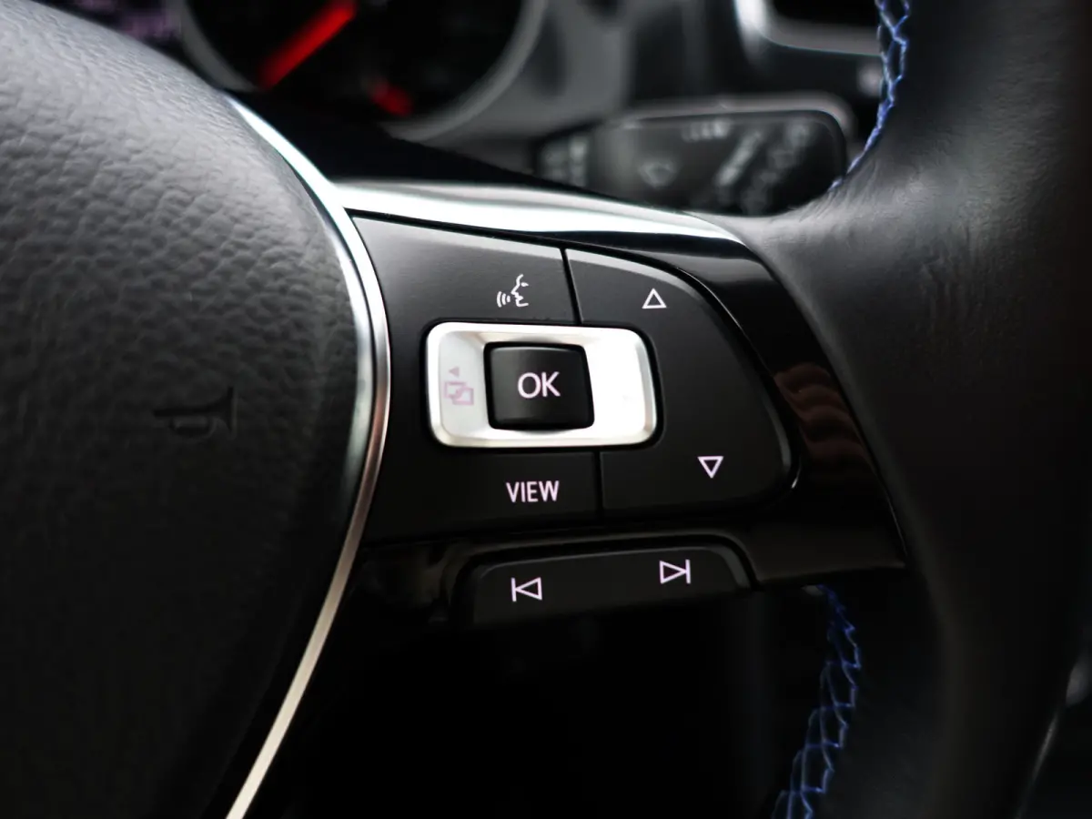 Highline Aut- CarPlay, Dynamic Select, Park Assist, Led, Stoelverwarming, Ada Cruise, Clima