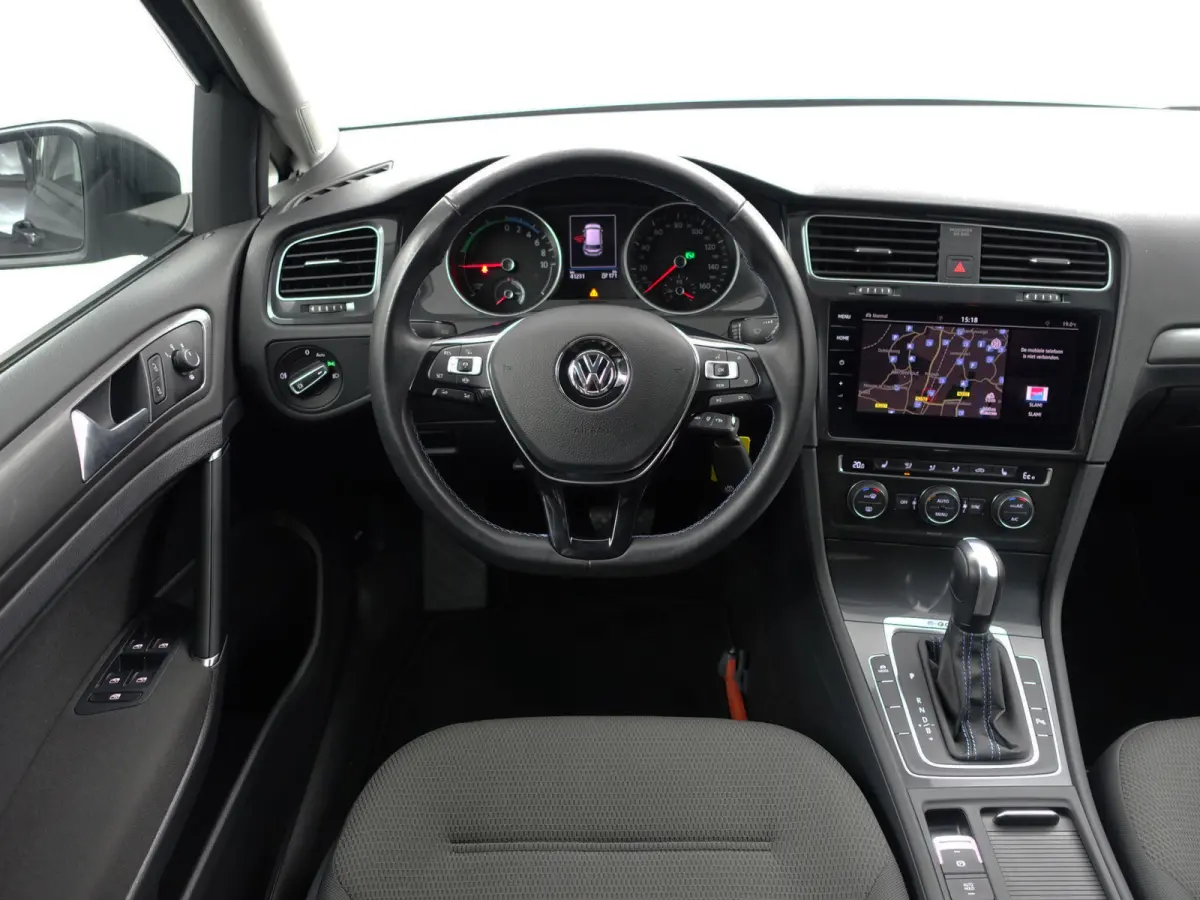 Highline Aut- CarPlay, Dynamic Select, Park Assist, Led, Stoelverwarming, Ada Cruise, Clima