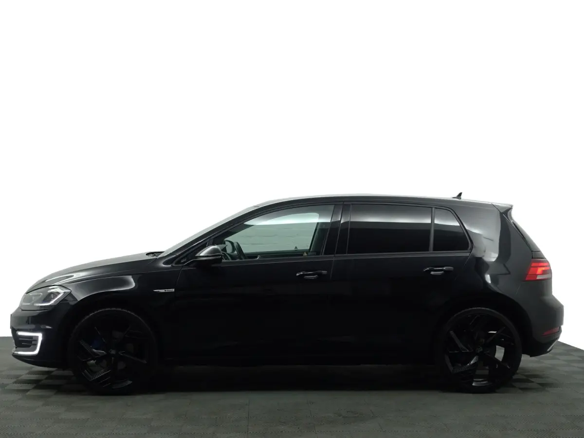 Highline Aut- CarPlay, Dynamic Select, Park Assist, Led, Stoelverwarming, Ada Cruise, Clima