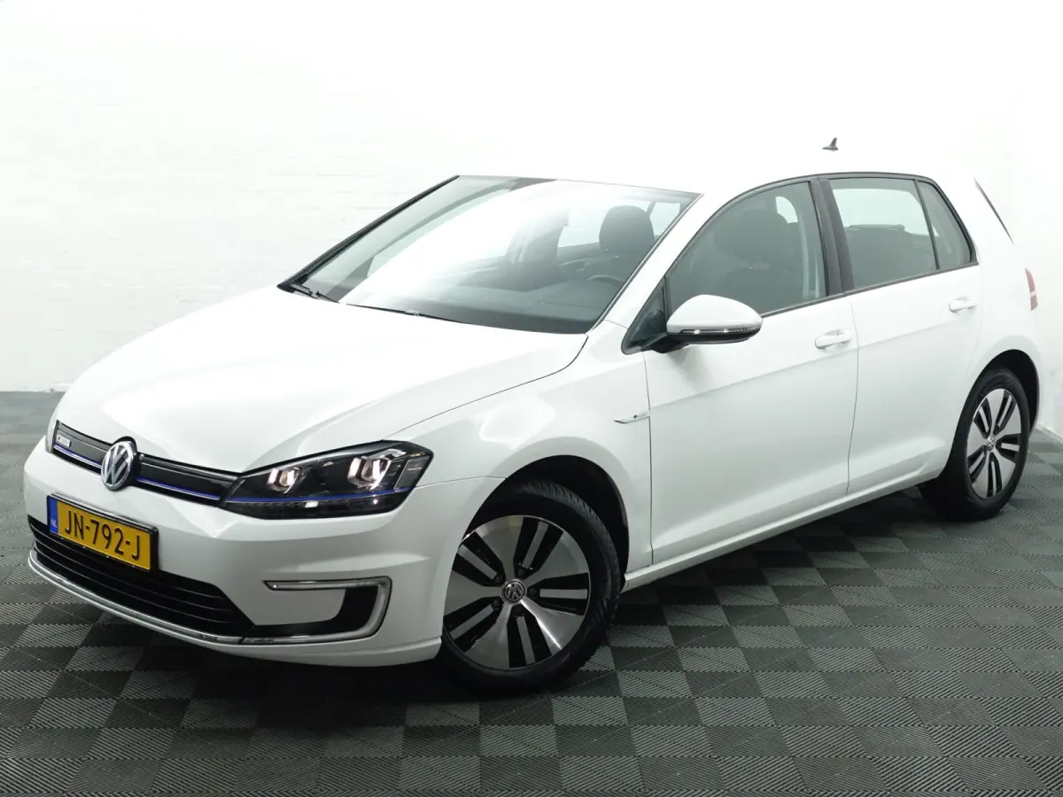 Highline Aut- Xenon Led, Carplay, Navigatie, Clima, Dynamic Select, Cruise