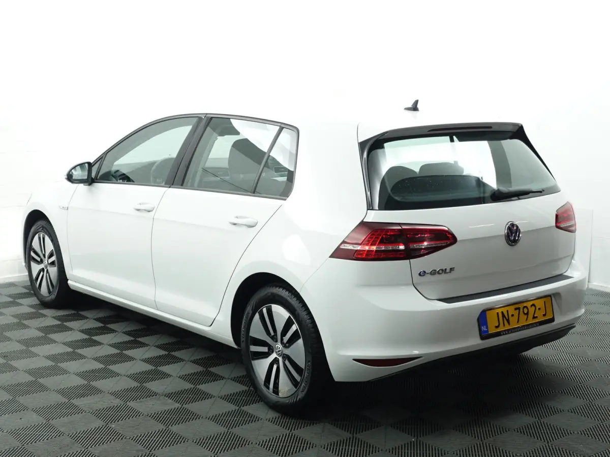 Highline Aut- Xenon Led, Carplay, Navigatie, Clima, Dynamic Select, Cruise