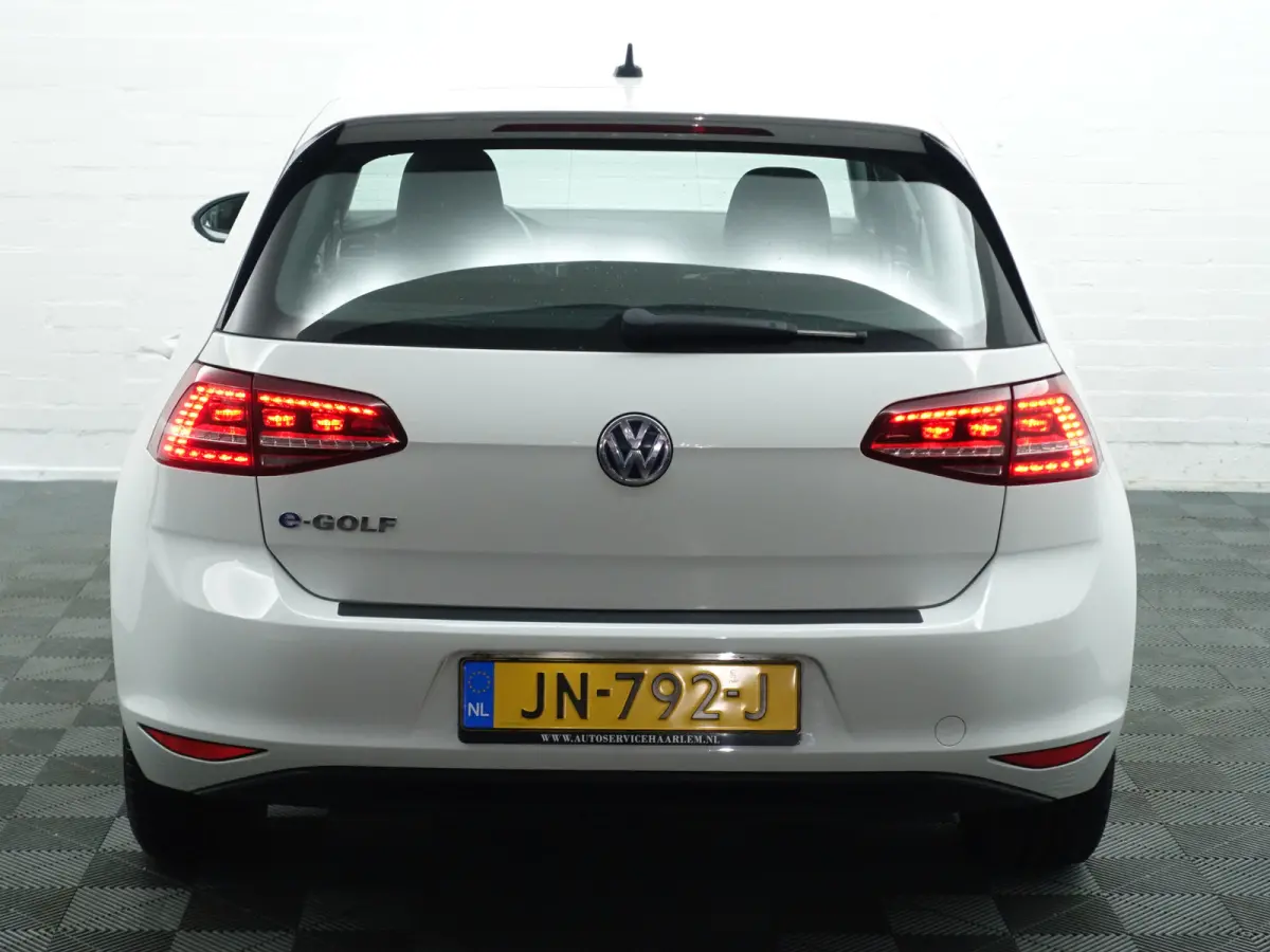 Highline Aut- Xenon Led, Carplay, Navigatie, Clima, Dynamic Select, Cruise