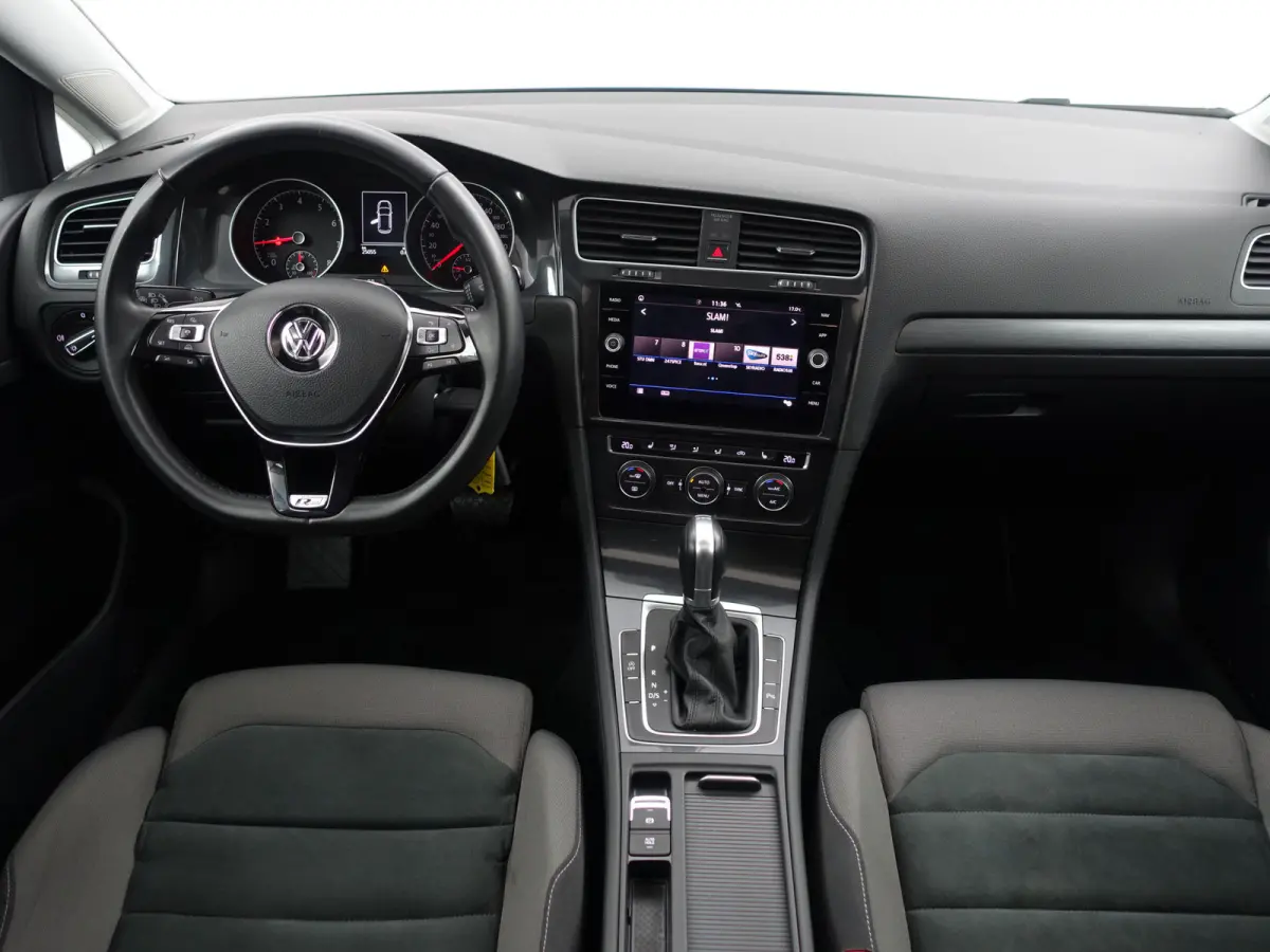 1.0 TSI R Line+ Aut- 25dkm, Panoramadak, Xenon Led, CarPlay, Android Auto, Stoelmassage