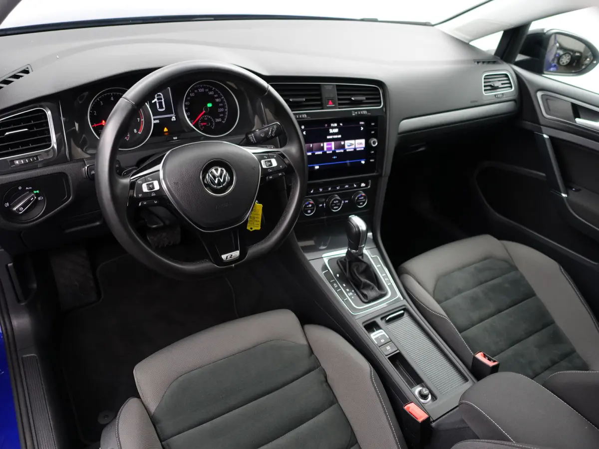 1.0 TSI R Line+ Aut- 25dkm, Panoramadak, Xenon Led, CarPlay, Android Auto, Stoelmassage