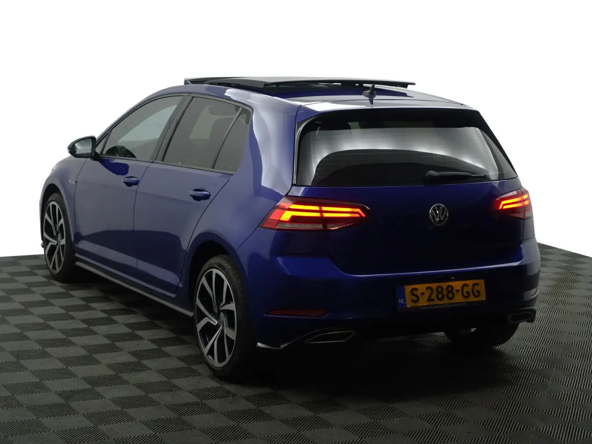 1.0 TSI R Line+ Aut- 25dkm, Panoramadak, Xenon Led, CarPlay, Android Auto, Stoelmassage