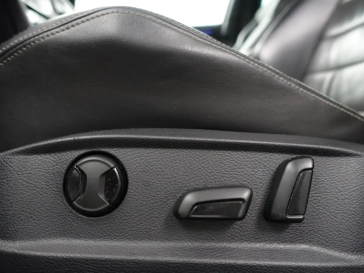 2.0 TSI R 4Motion Aut- Volledig Onderhouden, Panoramadak, Dynamic Select, Performance Interieur