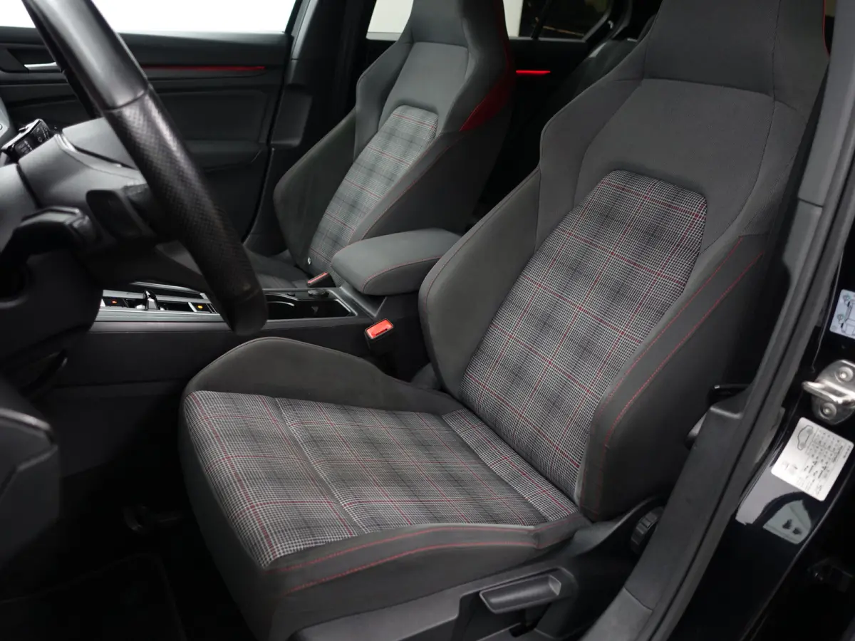 2.0 TSI GTI Aut- Panoramadak, Harman Kardon, Head Up, Stuur/Stoelverwarming, Sfeerverlichting